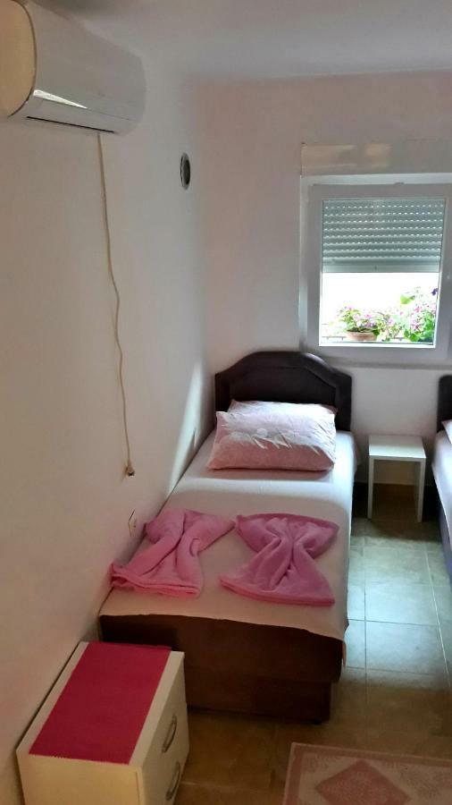 סוטומורה Apartman Tatjana מראה חיצוני תמונה