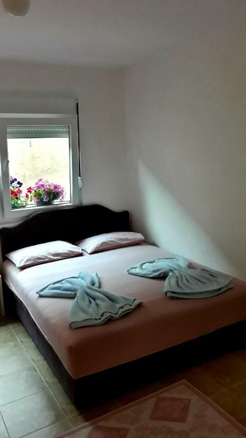 סוטומורה Apartman Tatjana מראה חיצוני תמונה