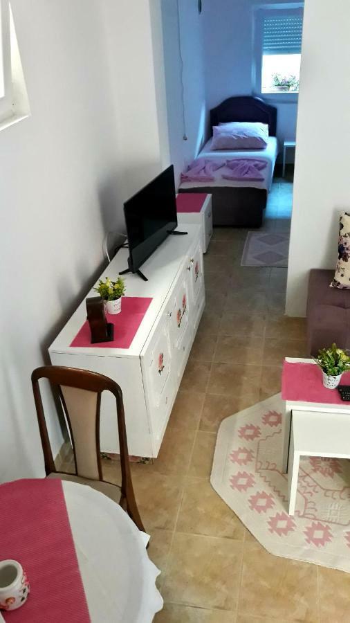 סוטומורה Apartman Tatjana מראה חיצוני תמונה